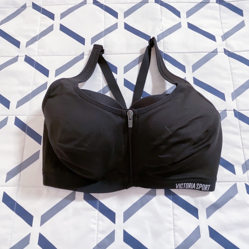 VS Front Close Double Layered Sports Bra
